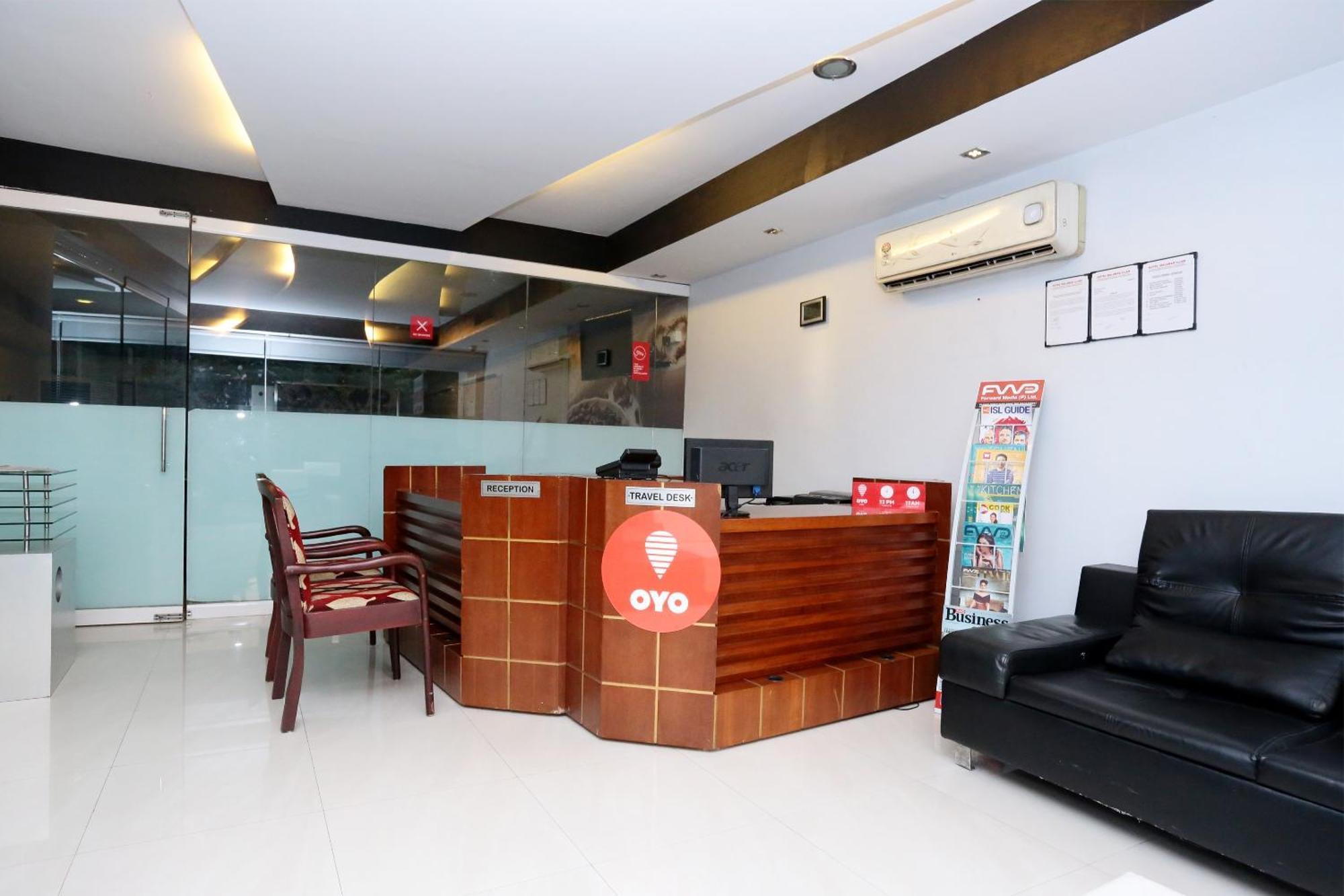 首都o 10611伊拉姆马拉巴酒店 Kochi 外观 照片